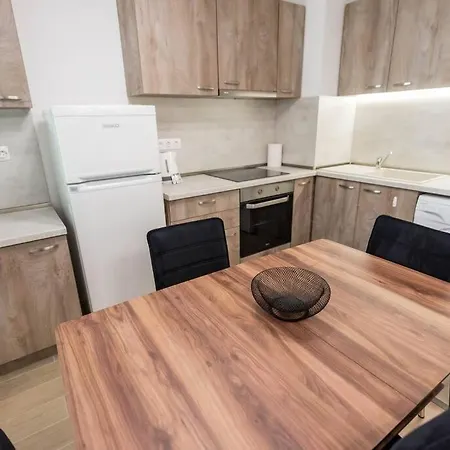 1br Place In The Center Of