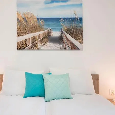 1br Place In The Center Of
