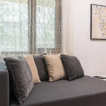 Peaceful Place - Vazov Street Apartment Varna