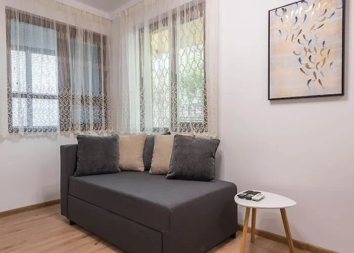 Peaceful Place - Vazov Street Apartment *